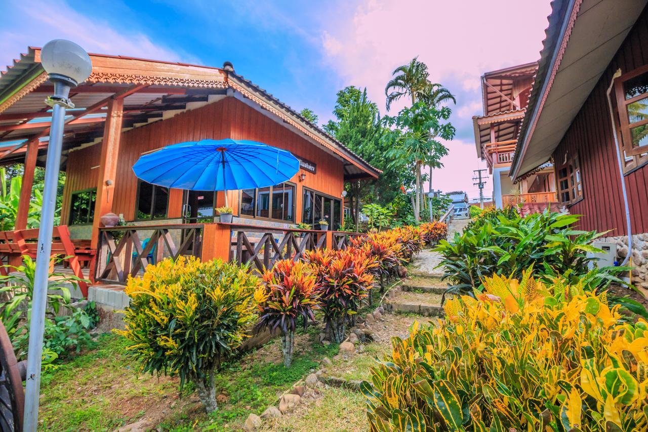 Mitkhoonyoum Hotel Ban Khun Yuam Bagian luar foto